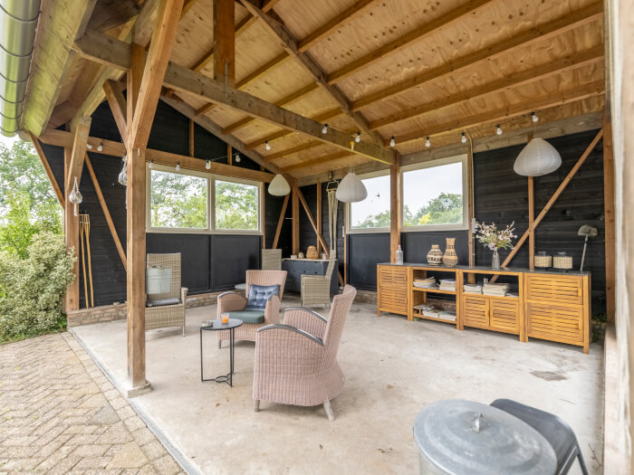 Vakantiewoning in Echteld (Gelderland) voor 20 personen met 7 slaapkamers.