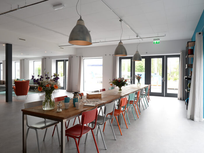 Vakantiewoning in Elahuizen (Friesland) voor 24 personen met 12 slaapkamers.