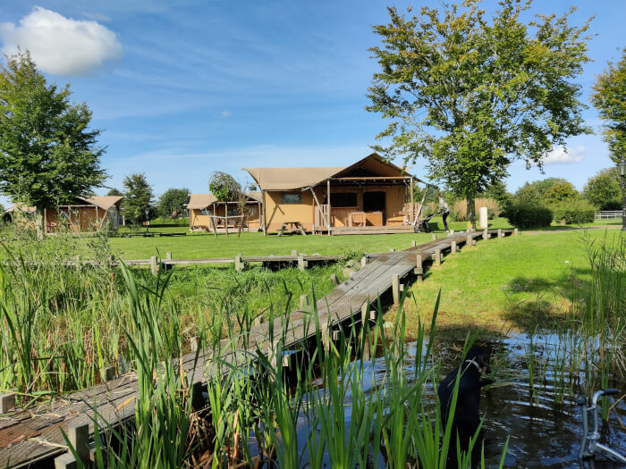 Vakantiewoning in Bant (Flevoland) voor 15 personen met 6 slaapkamers.