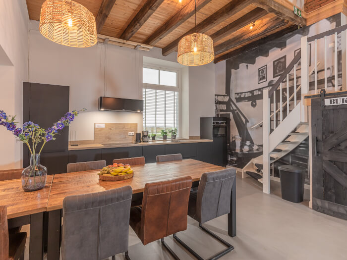 Vakantiewoning in Voorst (Oude IJsselstreek) (Gelderland) voor 12 personen met 3 slaapkamers.