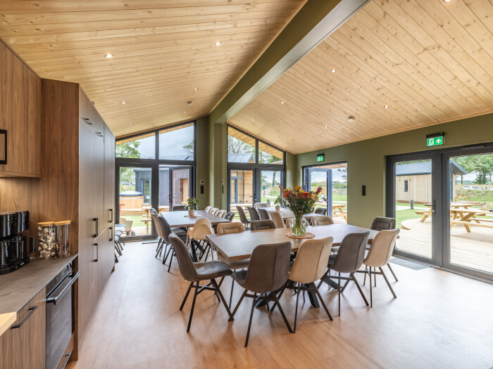 Vakantiewoning in Oijen (Noord-Brabant) voor 32 personen met 16 slaapkamers.
