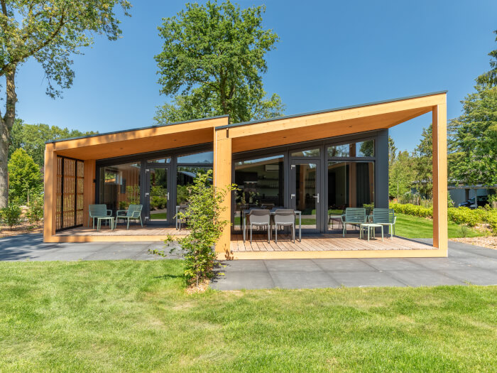 Vakantiewoning in Oudleusen (Overijssel) voor 30 personen met 15 slaapkamers.