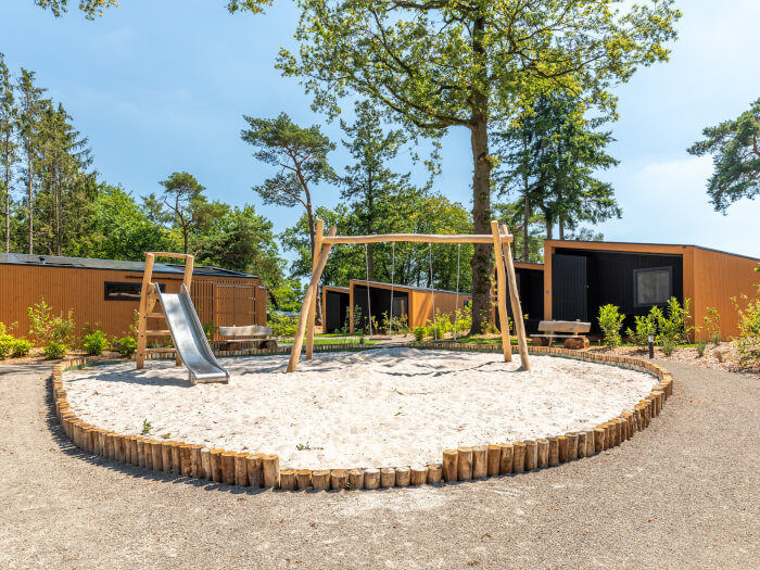 Vakantiewoning in Oudleusen (Overijssel) voor 30 personen met 15 slaapkamers.