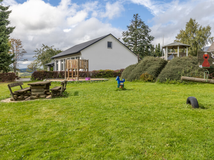 Vakantiewoning in Kustelberg (Noordrijn-Westfalen) voor 16 personen met 6 slaapkamers.