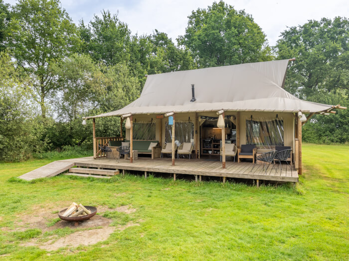 Vakantiewoning in Beltrum (Gelderland) voor 22 personen met 11 slaapkamers.