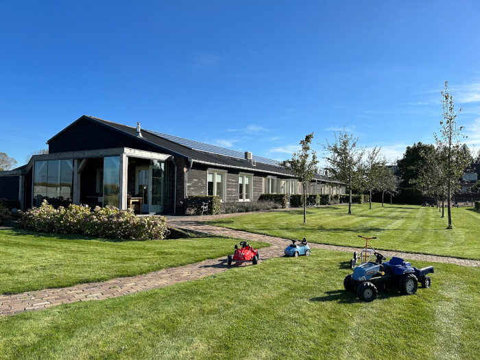 Vakantiewoning in Rosmalen (Noord-Brabant) voor 14 personen met 7 slaapkamers.