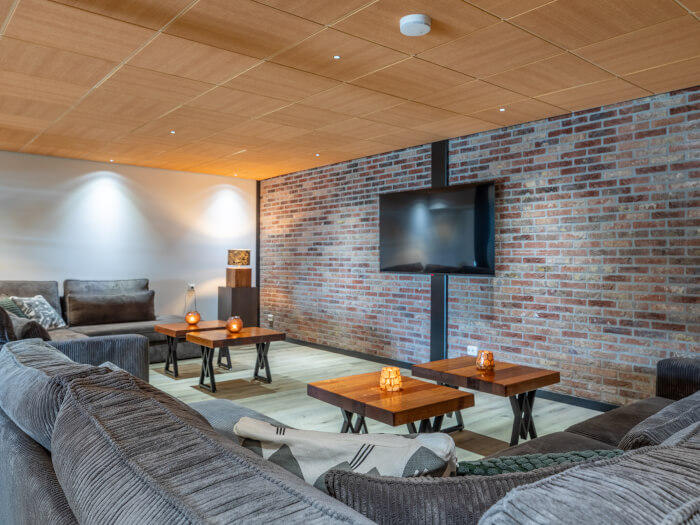 Vakantiewoning in Earnewâld (Friesland) voor 16 personen met 8 slaapkamers.