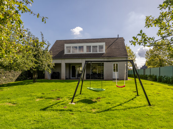 Vakantiewoning in Klimmen (Limburg) voor 18 personen met 8 slaapkamers.