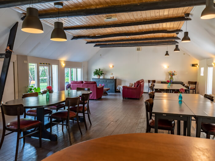 Vakantiewoning in Wapserveen (Drenthe) voor 15 personen met 7 slaapkamers.