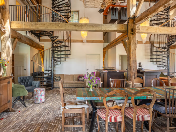 Vakantiewoning in Kekerdom (Gelderland) voor 24 personen met 12 slaapkamers.