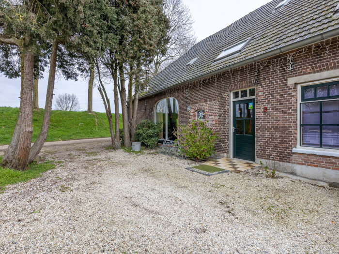 Vakantiewoning in Ravenstein (Noord-Brabant) voor 20 personen met 6 slaapkamers.