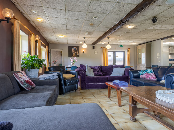 Vakantiewoning in Ravenstein (Noord-Brabant) voor 20 personen met 6 slaapkamers.