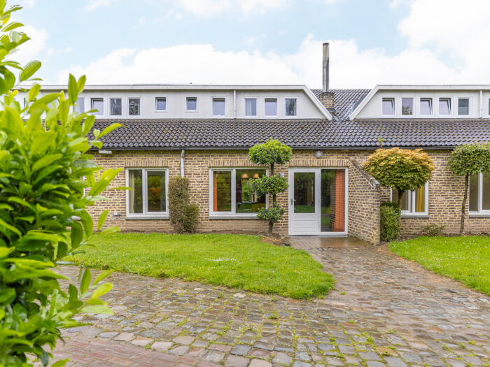 Vakantiewoning in Gulpen (Limburg) voor 15 personen met 7 slaapkamers.