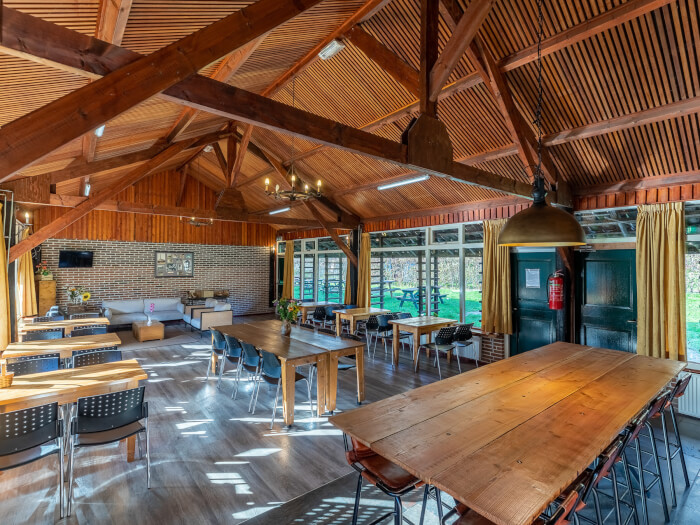 Vakantiewoning in Zevenaar (Gelderland) voor 20 personen met 10 slaapkamers.