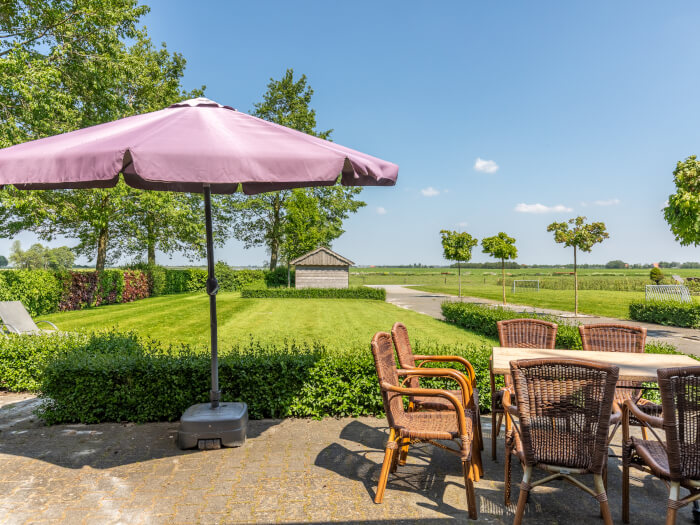 Vakantiewoning in Snikzwaag (Friesland) voor 10 personen met 4 slaapkamers.