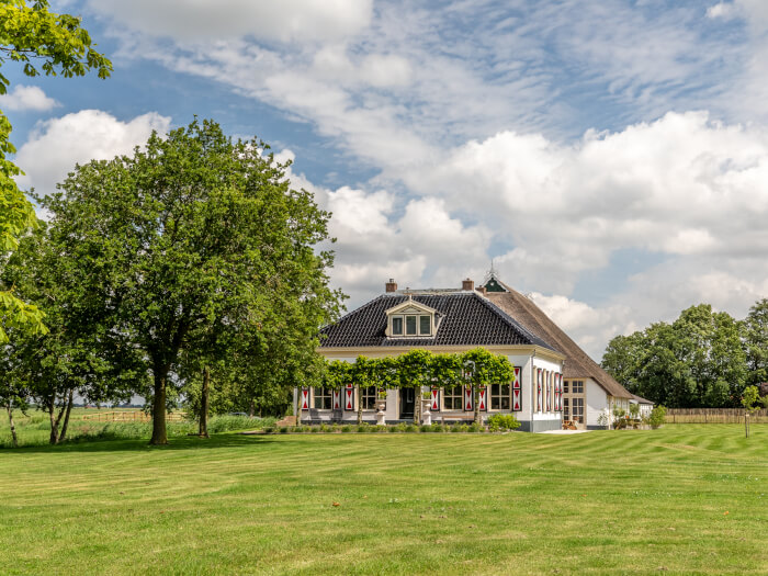Vakantiewoning in Rijs (Friesland) voor 14 personen met 5 slaapkamers.