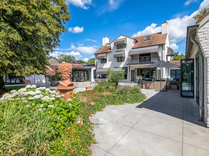 Vakantiewoning in Emmen (Drenthe) voor 12 personen met 7 slaapkamers.