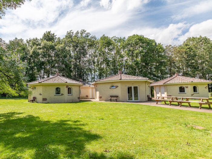 Vakantiewoning in Zevenaar (Gelderland) voor 16 personen met 8 slaapkamers.