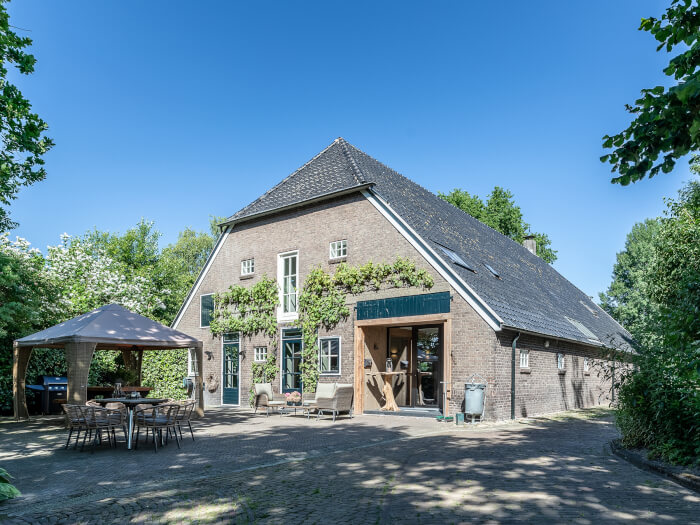 Vakantiewoning in Grolloo (Drenthe) voor 12 personen met 5 slaapkamers.