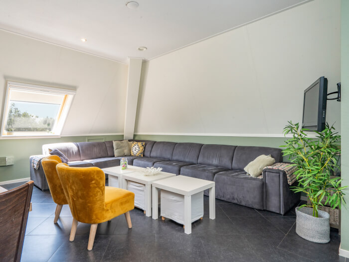 Vakantiewoning in Lollum (Friesland) voor 16 personen met 6 slaapkamers.