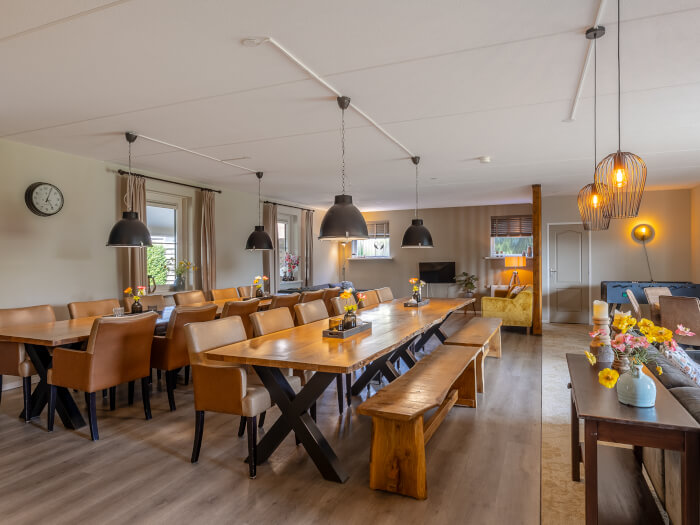 Vakantiewoning in Gelselaar (Gelderland) voor 30 personen met 15 slaapkamers.