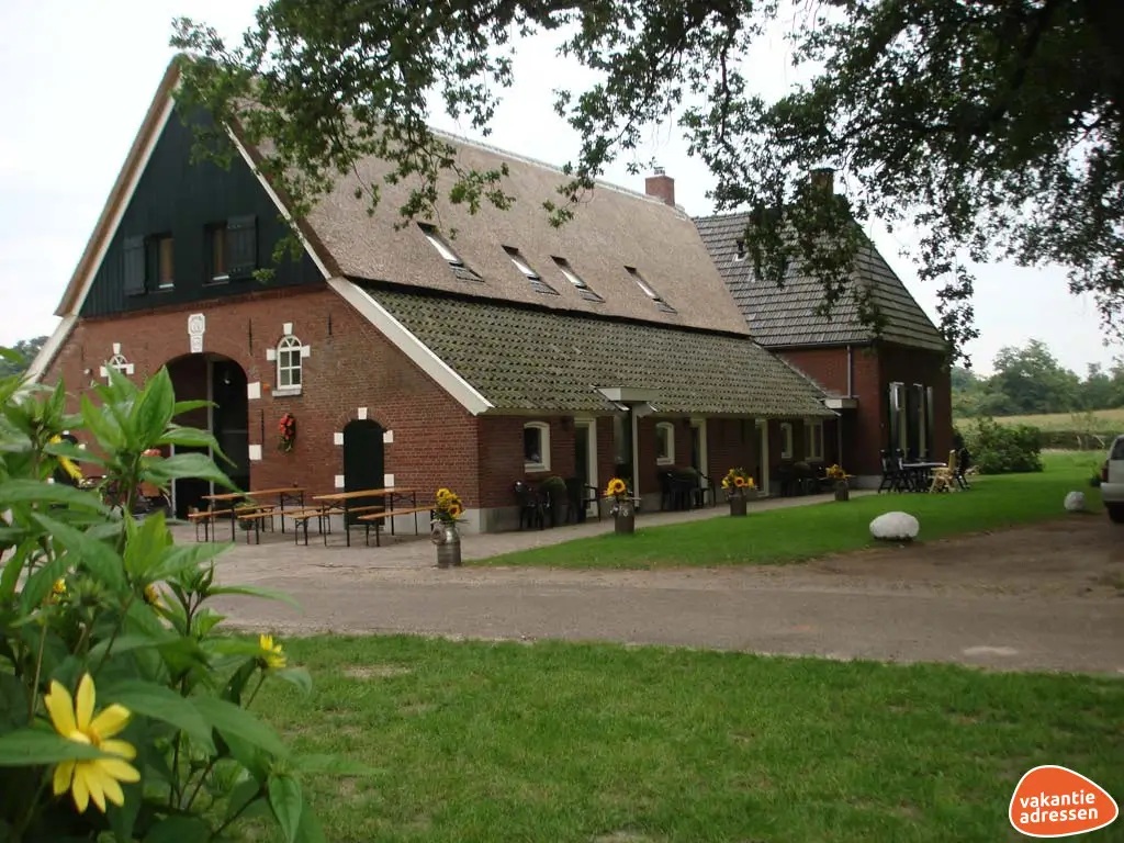 Vakantiewoning in Markelo (Overijssel) voor 24 personen met 11 slaapkamers.