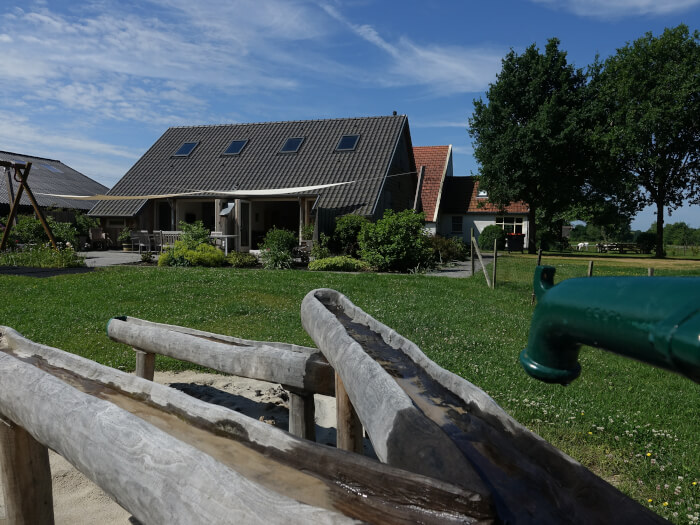 Vakantiewoning in Vledderveen (Drenthe) voor 12 personen met 6 slaapkamers.