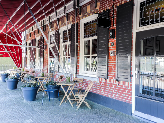 Vakantiewoning in Hilvarenbeek (Noord-Brabant) voor 16 personen met 8 slaapkamers.