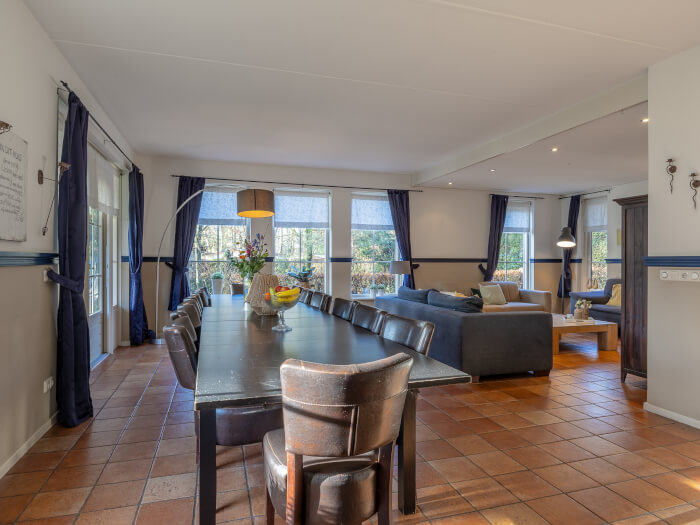 Vakantiewoning in Uddel (Gelderland) voor 17 personen met 7 slaapkamers.