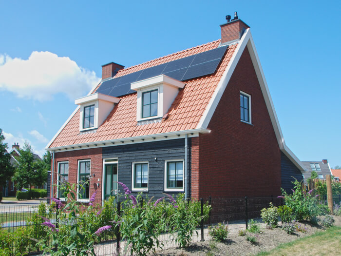 Vakantiewoning in Colijnsplaat (Zeeland) voor 8 personen met 4 slaapkamers.