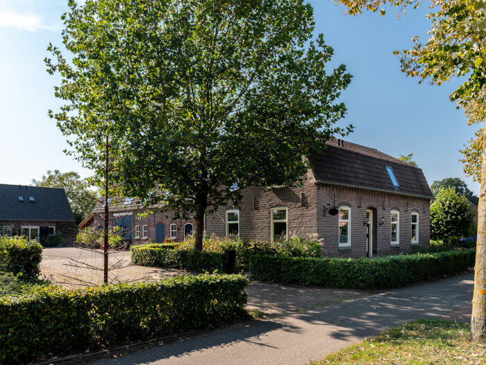 Vakantiewoning in Schaijk (Noord-Brabant) voor 40 personen met 13 slaapkamers.