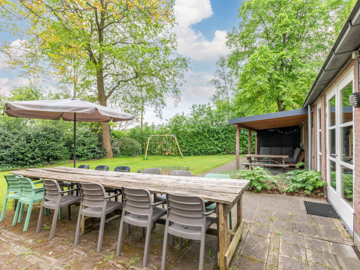 Vakantiewoning in Zorgvlied (Drenthe) voor 12 personen met 4 slaapkamers.