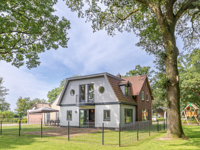 Vakantiewoning in Radewijk (Overijssel) voor 16 personen met 6 slaapkamers.