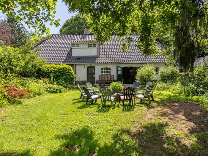 Vakantiewoning in Loerbeek (Gelderland) voor 13 personen met 5 slaapkamers.