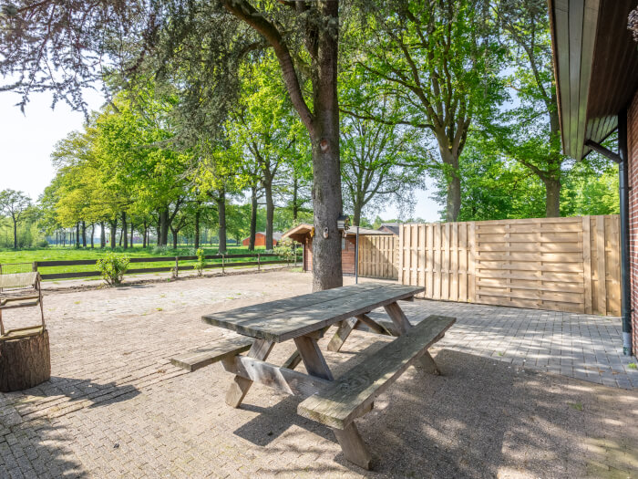 Vakantiewoning in Aalten (Gelderland) voor 10 personen met 5 slaapkamers.