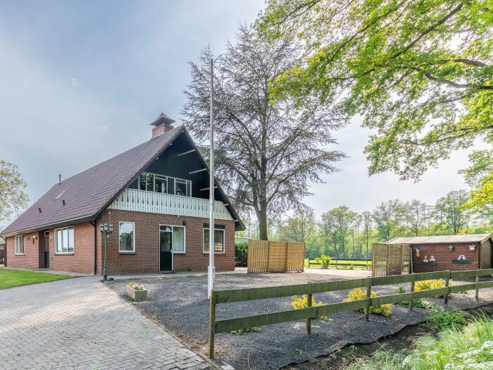 Vakantiewoning in Aalten (Gelderland) voor 10 personen met 5 slaapkamers.