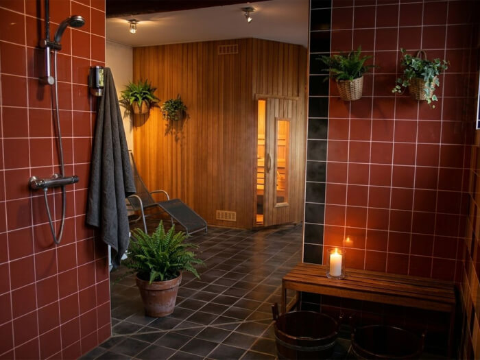 Vakantiewoning in Weidum (Friesland) voor 18 personen met 8 slaapkamers.