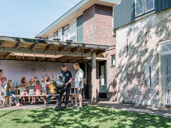 Vakantiewoning in Sint Maartensbrug (Noord-Holland) voor 12 personen met 3 slaapkamers.