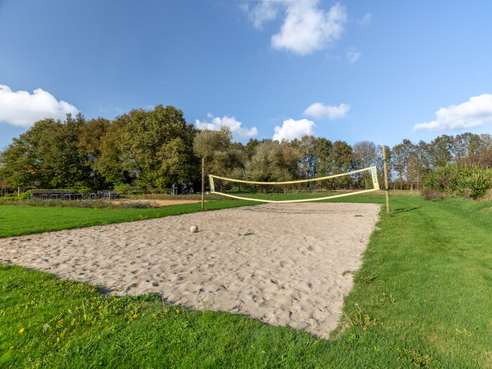 Vakantiewoning in Baarle-Nassau (Noord-Brabant) voor 20 personen met 8 slaapkamers.