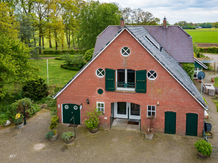 Vakantiewoning in Diepenheim (Gelderland) voor 16 personen met 5 slaapkamers.