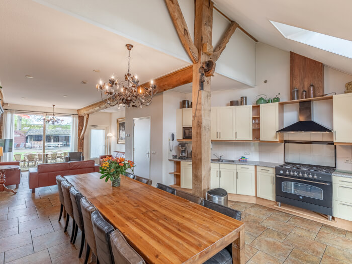 Vakantiewoning in Zuidwolde (Drenthe) voor 11 personen met 5 slaapkamers.