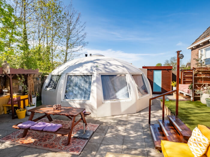 Vakantiewoning in Boksum (Friesland) voor 24 personen met 10 slaapkamers.
