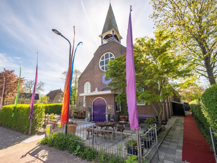 Vakantiewoning in Boksum (Friesland) voor 24 personen met 10 slaapkamers.