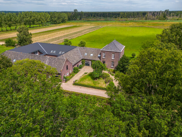 Vakantiewoning in Swolgen (Limburg) voor 17 personen met 6 slaapkamers.
