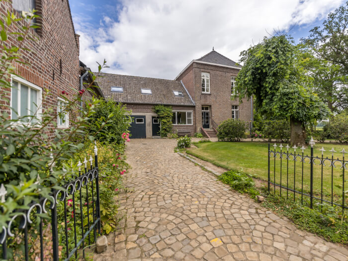 Vakantiewoning in Swolgen (Limburg) voor 17 personen met 6 slaapkamers.