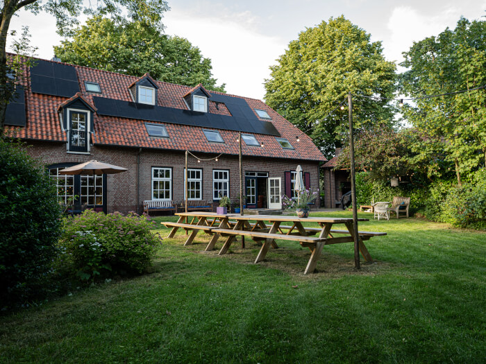 Vakantiewoning in Mill (Noord-Brabant) voor 19 personen met 9 slaapkamers.
