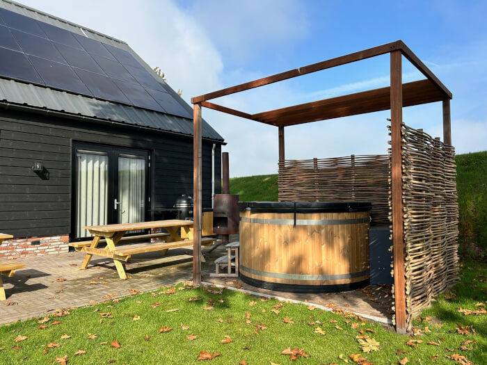Vakantiewoning in Oijen (Noord-Brabant) voor 18 personen met 9 slaapkamers.
