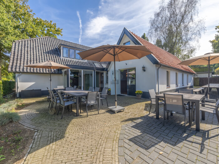 Vakantiewoning in Putten (Gelderland) voor 22 personen met 9 slaapkamers.