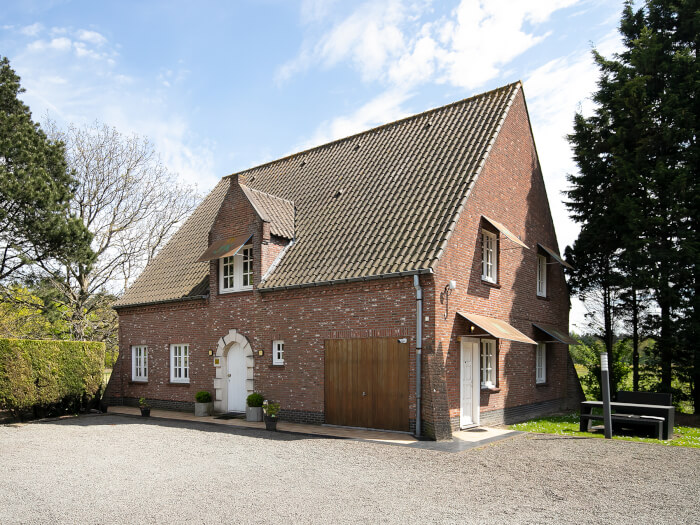 Vakantiewoning in Zelzate (Oost-Vlaanderen) voor 14 personen met 7 slaapkamers.