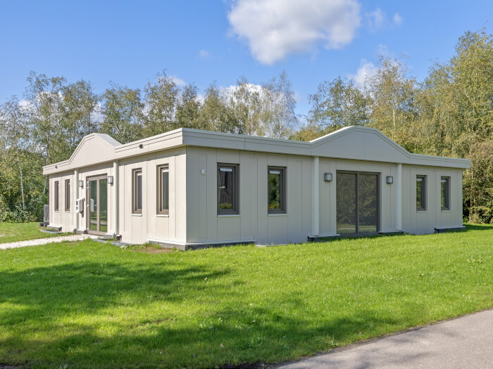 Vakantiewoning in Noordwolde (Friesland) voor 18 personen met 9 slaapkamers.